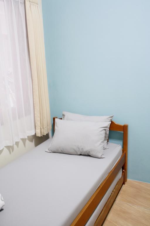 The Attic Bed & Breakfast Бандунг Екстер'єр фото