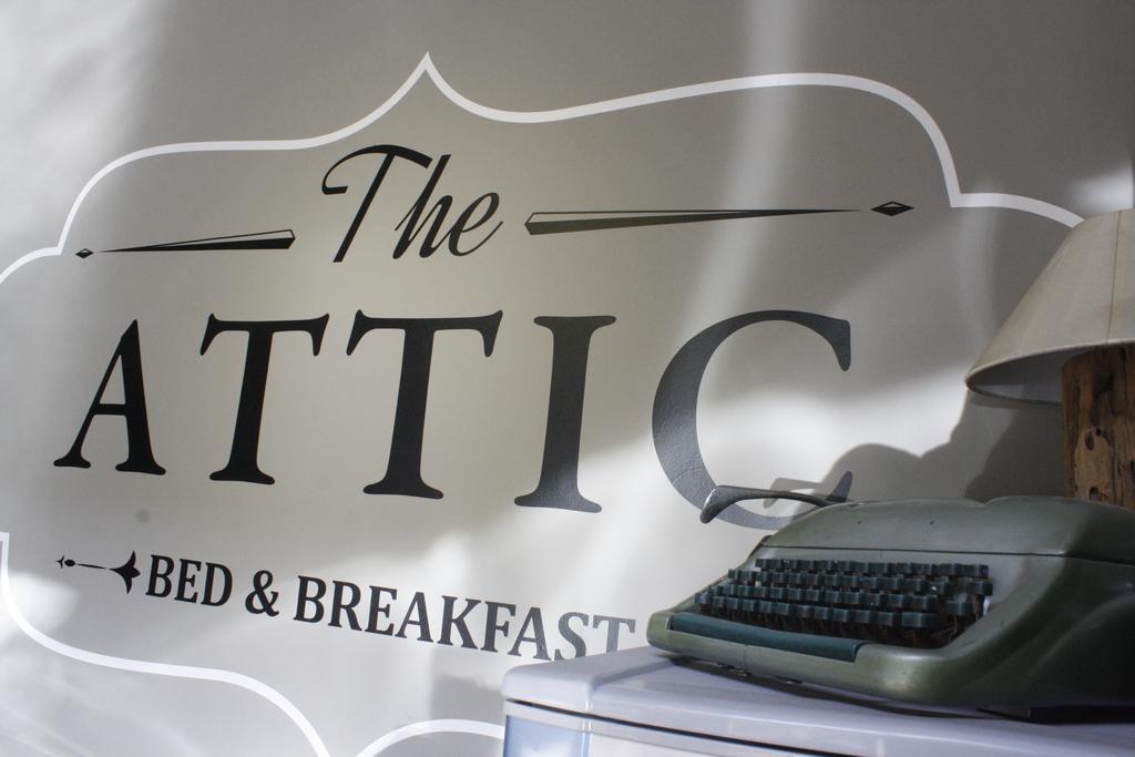 The Attic Bed & Breakfast Бандунг Екстер'єр фото