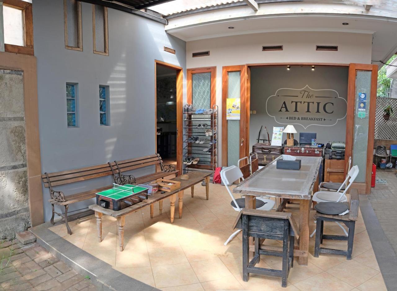 The Attic Bed & Breakfast Бандунг Екстер'єр фото