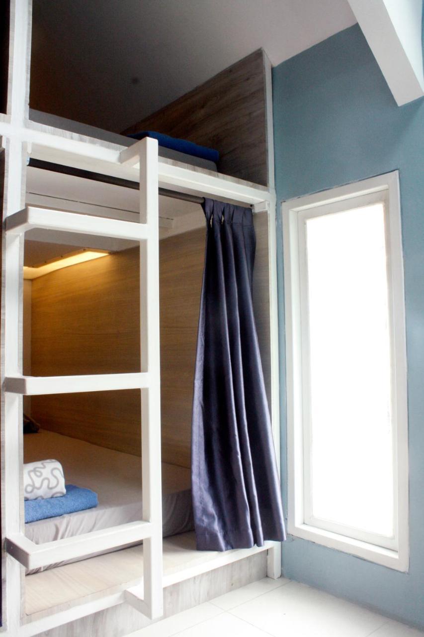 The Attic Bed & Breakfast Бандунг Екстер'єр фото