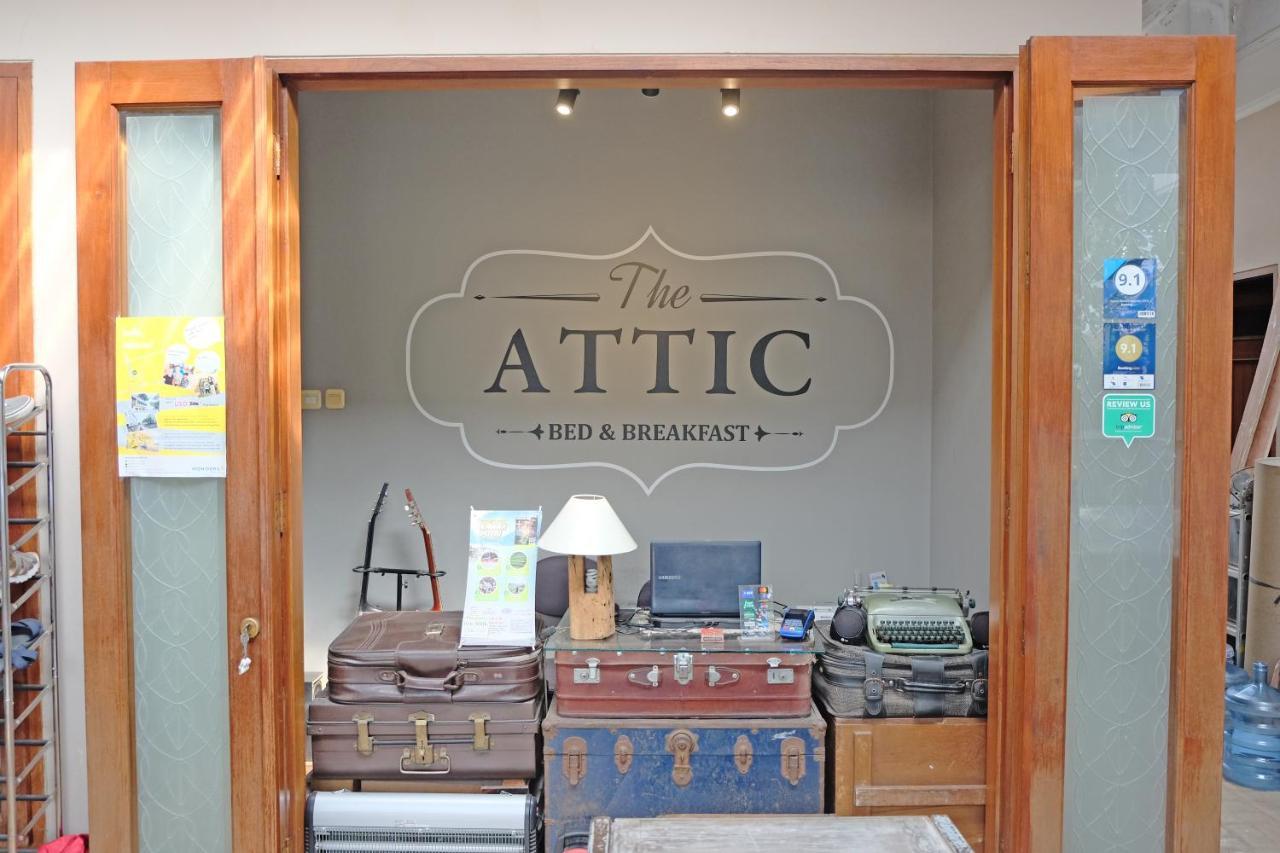 The Attic Bed & Breakfast Бандунг Екстер'єр фото